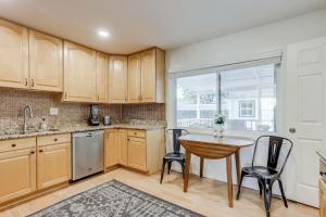 Spacious and Stylish Home Fast Wifi Near DT