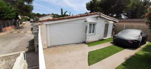 Chalet avec jolie chambre et salle de bain