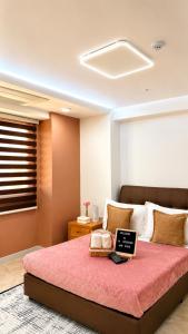 The Villages Clark By J A Interiors and Stays 5 mins away to Casino and Aqua
