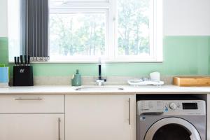 Garland Stylish Apartment 1 in Greater London