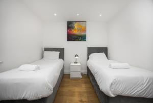 Garland Stylish Apartment 1 in Greater London
