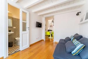 Roman Frames Studio, the Rhythm of San Lorenzo