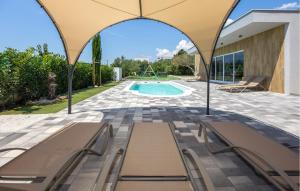 Lovely Home In Kastel Stafilic