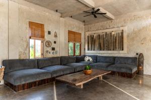5BR Villa Sea Breeze - Luxury Coastal Estate