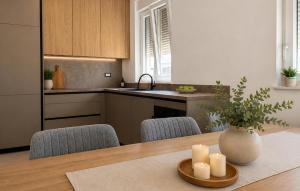 Amazing Home In Privlaka