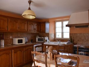 Maison avec cheminée et grand terrain, proche nature et randonnées - FR-1-582-239