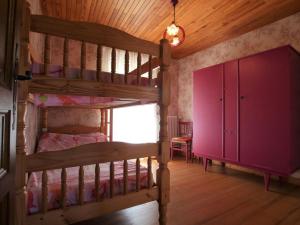 Maison avec cheminée et grand terrain, proche nature et randonnées - FR-1-582-239