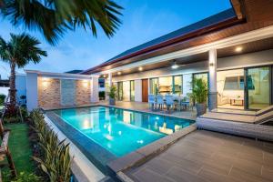 Amazing Modern 4BR Pool Villa In Cherngtalay