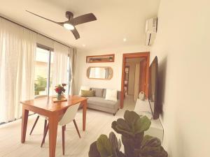 Luxurious Beachside Condo