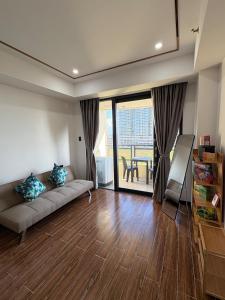 SY BAY Suites Cozy Staycation Near Naia DFA MOA T3 FREE