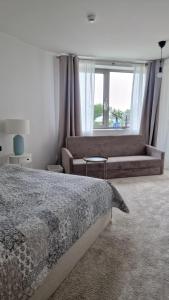 Pinea 125 nad SAMYM morzem, baseny, spa, sauny, parking, dwa balkony