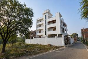 Gayatri Villa near BHU seer Ravidas Mandir Varanasi