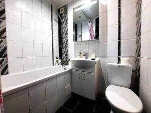 Один каштан Мережа Alex Apartments Безконтактне заселення 24-7