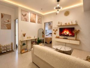3BR With Balcony Near Burnham Park Sleeps 11