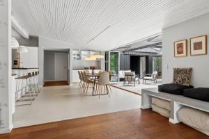 Family-Friendly Beachside Holiday Home