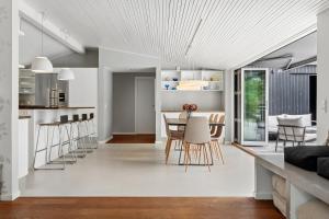 Family-Friendly Beachside Holiday Home