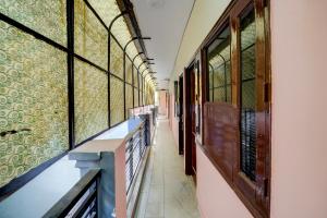 Super Hotel O by OYO ISBT Sector 43 Bus Terminal Formerly One Way