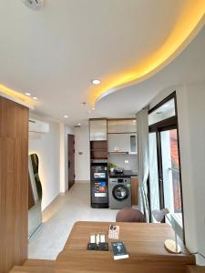 The Urbanist - Hanoi Boutique Stay