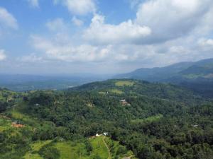 Star Nest 2BR Villa with Mountain Views