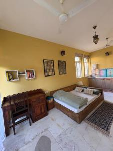 Studio Apartment, Nizamuddin East