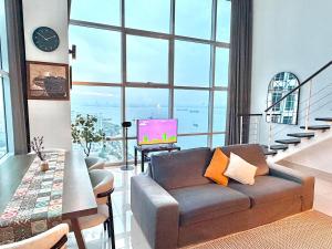Maritime Suite #Seaview with sunrise #Water filter machine #ultimate entertainment stay #Georgetown #6pax duplex unit #Private host