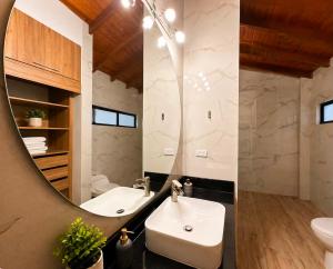 Apartamento en el Poblado Medellín, con bailar y jacuzzi Duplex, hermoso