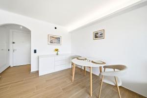 AwayDays - Studio 100m from the beach with WIFI
