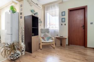 Spacious Family Apartment | Free Street Parking