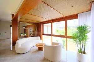 Swarna Umalas Modern 4BR Villa w Pool