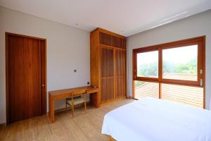 Swarna Umalas Modern 4BR Villa w Pool
