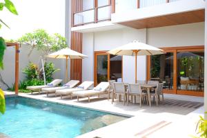 Swarna Umalas Modern 4BR Villa w Pool