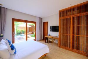 Swarna Umalas Modern 4BR Villa w Pool