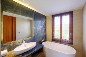 Swarna Umalas Modern 4BR Villa w Pool