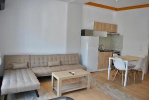 Alexander Apartments Center