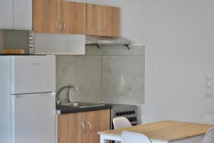 Alexander Apartments Center
