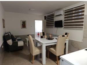 Little bay Corner apartment