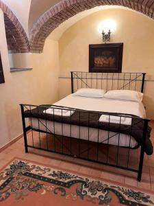 Roman Apartment to Coliseum