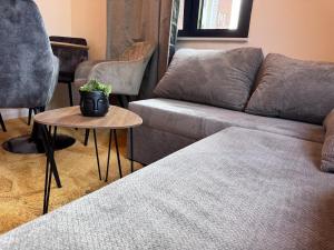 Brick House Towarowa
