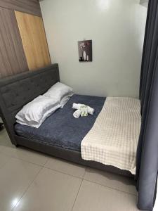 Affordable Cozy Place Walking distance to Mall of Asia and near Airport