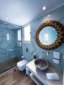 Deluxe Center Suites