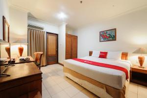 RedDoorz Hotel Budi near Palembang Indah Mall