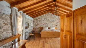 Old House Grota by Villas Guide