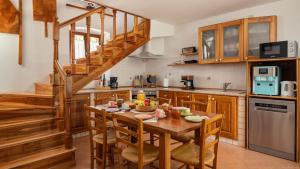 Old House Grota by Villas Guide