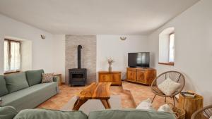 Old House Grota by Villas Guide