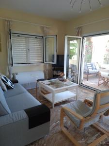 Lagonissi Summer House