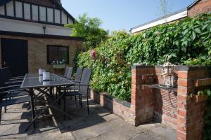 Finest Retreats - House on The Green