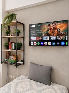 Modern Studio Across NAIA T3 Pool Access & Netflix