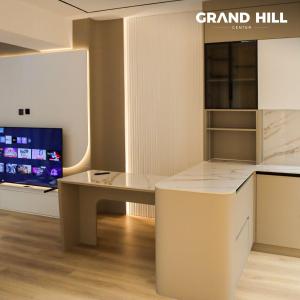 Grand Hill Center