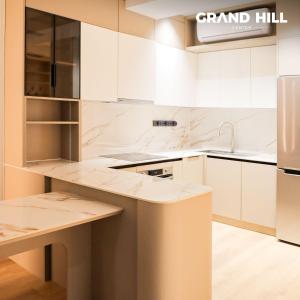 Grand Hill Center