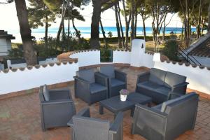 Superb Seafront Villa